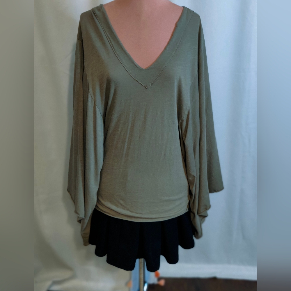 Mark & Estel luxury mossy green huge bell sleeve pop over top  Anthropologie XS
